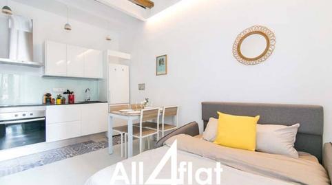 Foto 2 de Pis de lloguer a Calle Cera, El Raval, Barcelona