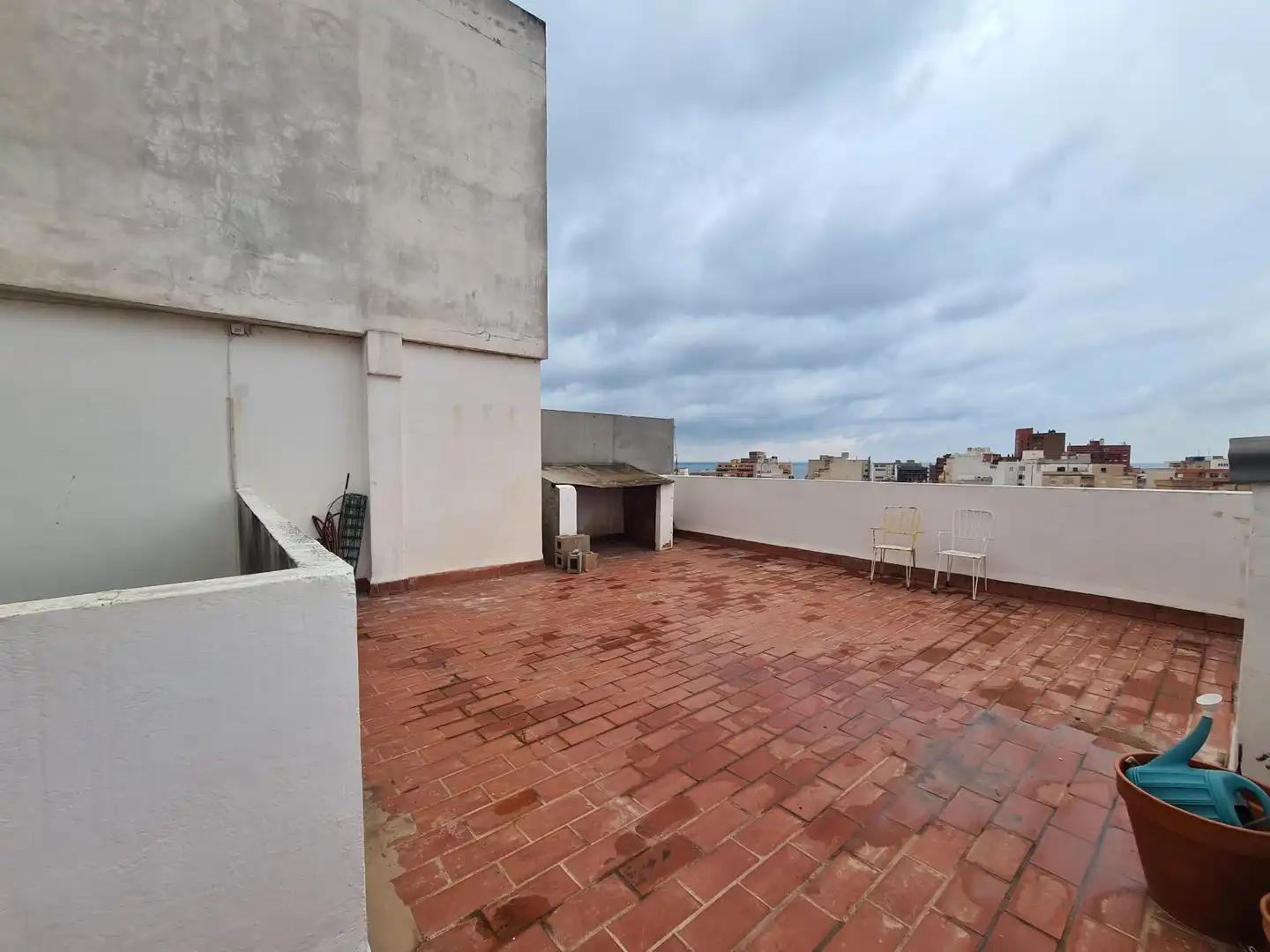 Attic for rent in Foners