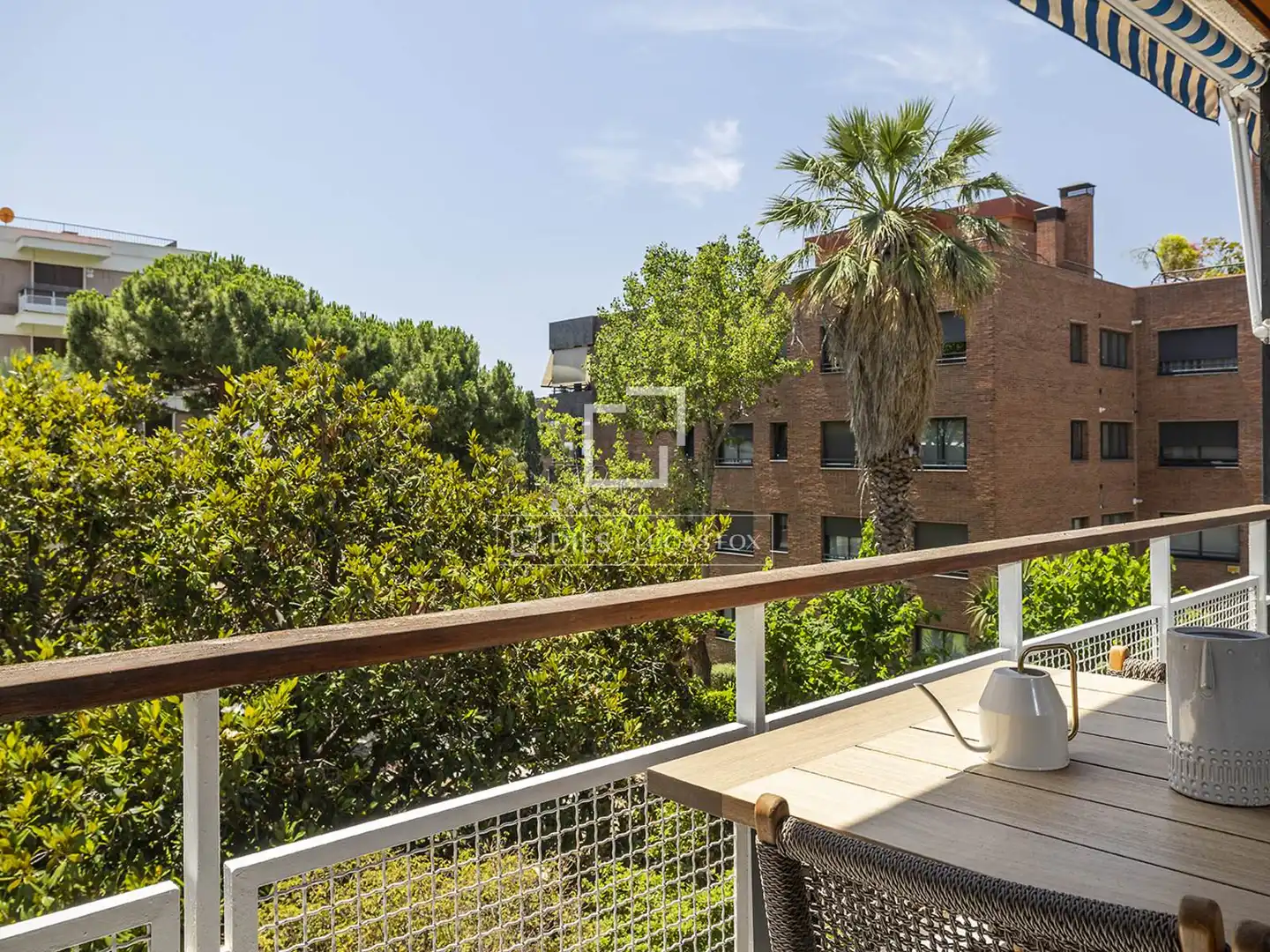 Vista exterior de Piso en venta en Barcelona con Aire acondicionado, Calefacción y Terraza