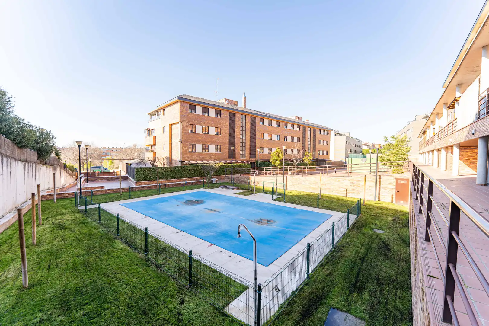 Swimming pool of Flat for sale in Arroyomolinos (Madrid)  with Air Conditioner, Heating and Private garden