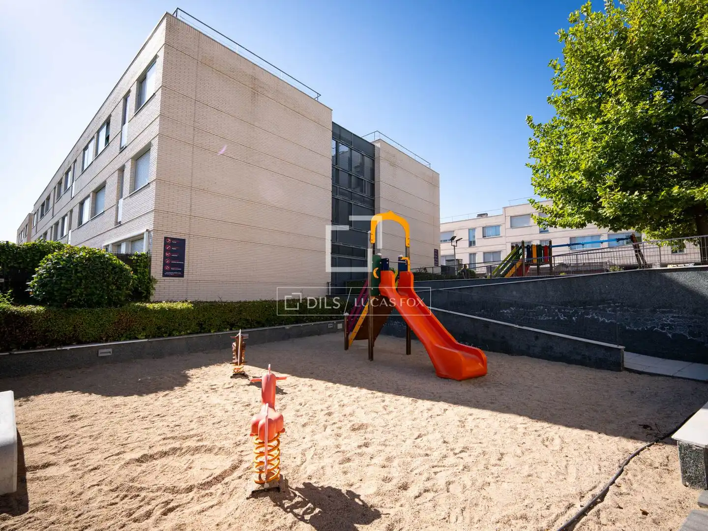 Terrassa de Pis de lloguer en Las Rozas de Madrid amb Calefacció, Jardí privat i Parquet