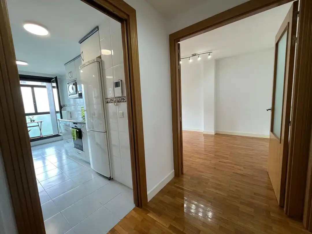 Piso en venta en  Pamplona / Iruña con Calefacción, Jardín privado y Trastero