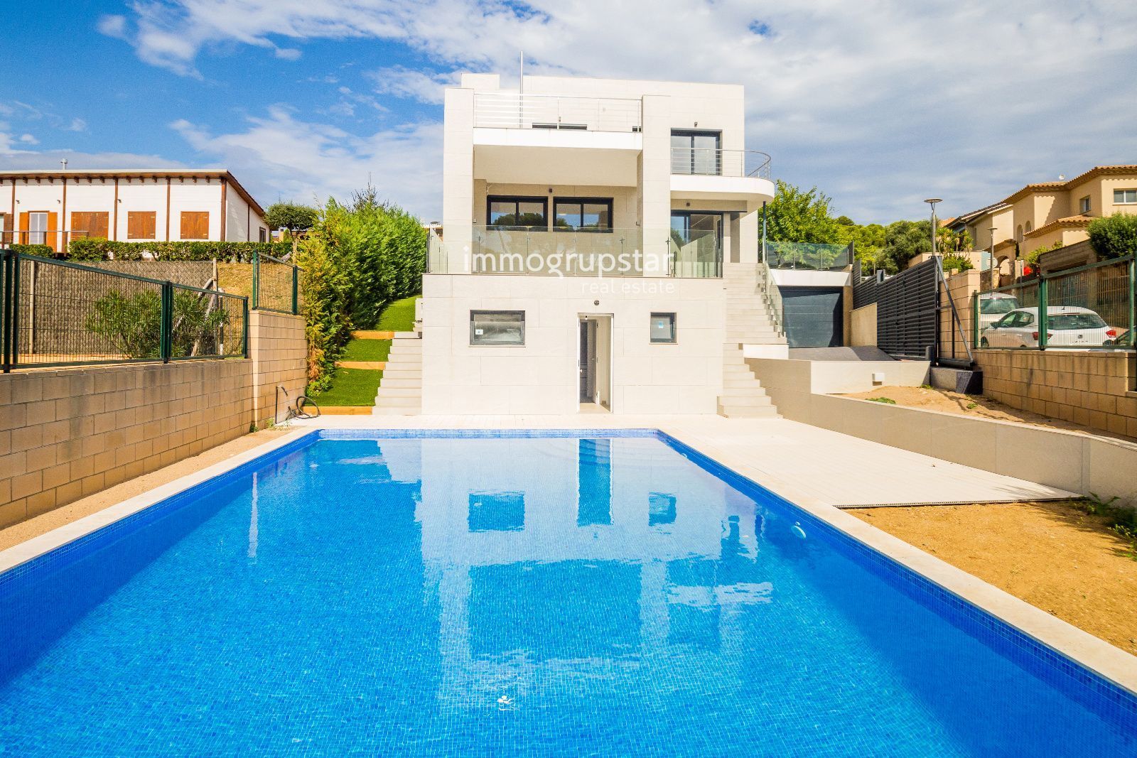Vista exterior de Casa o xalet en venda en Palamós amb Aire condicionat, Calefacció i Terrassa