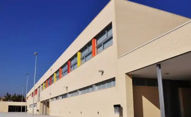 Vista exterior de Piso en venta en Paterna con Calefacción, Terraza y Trastero