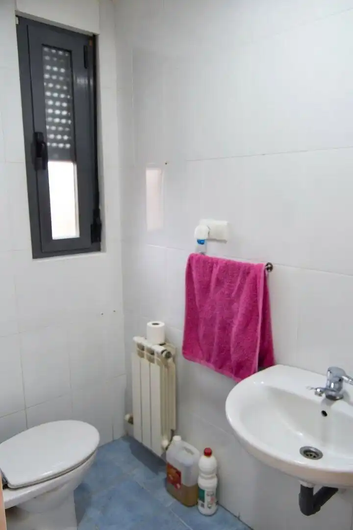 Bathroom of Houses for sale in Valdefresno, León