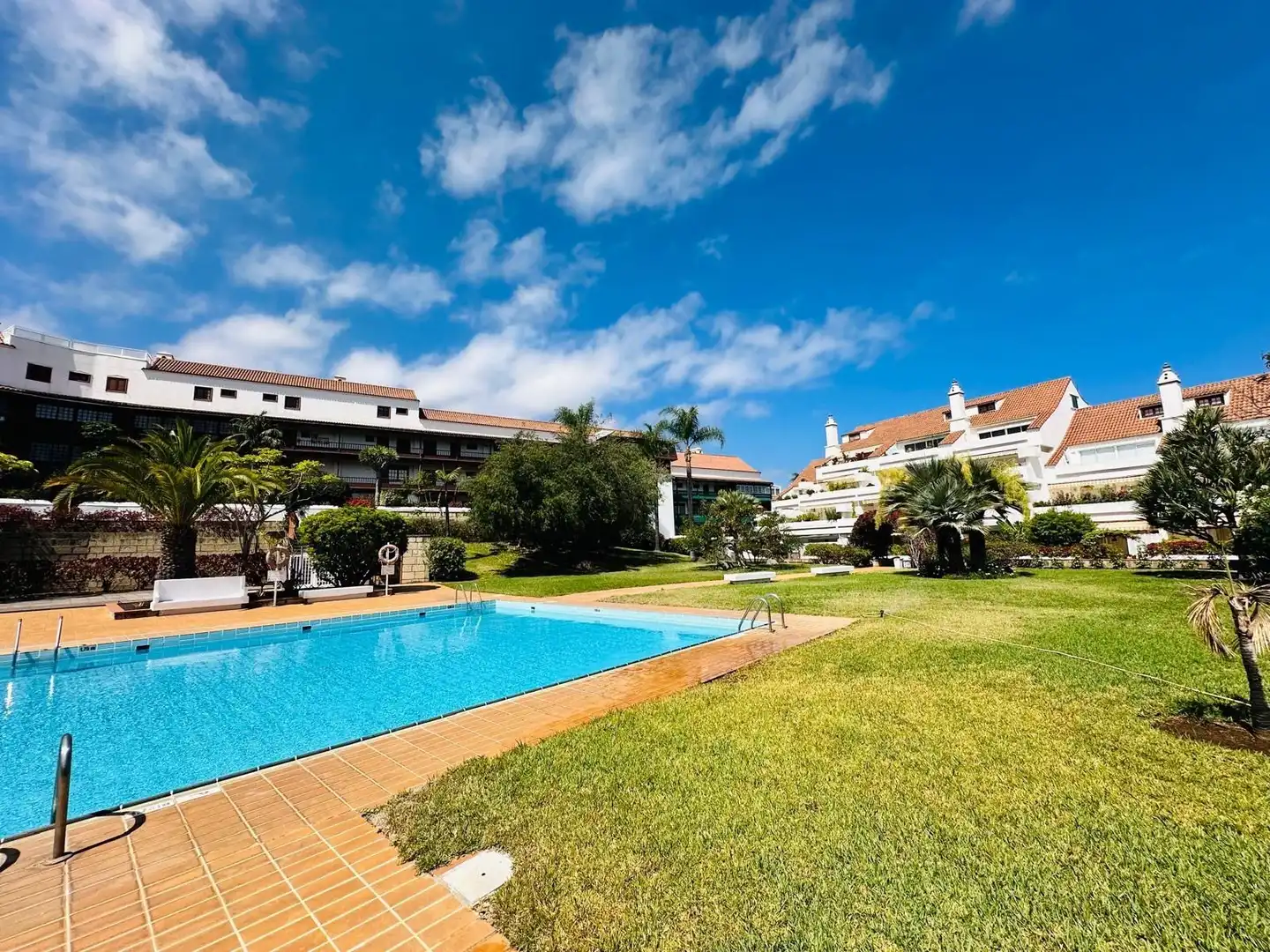Vista exterior de Apartamento en venta en Puerto de la Cruz con Terraza y Piscina comunitaria