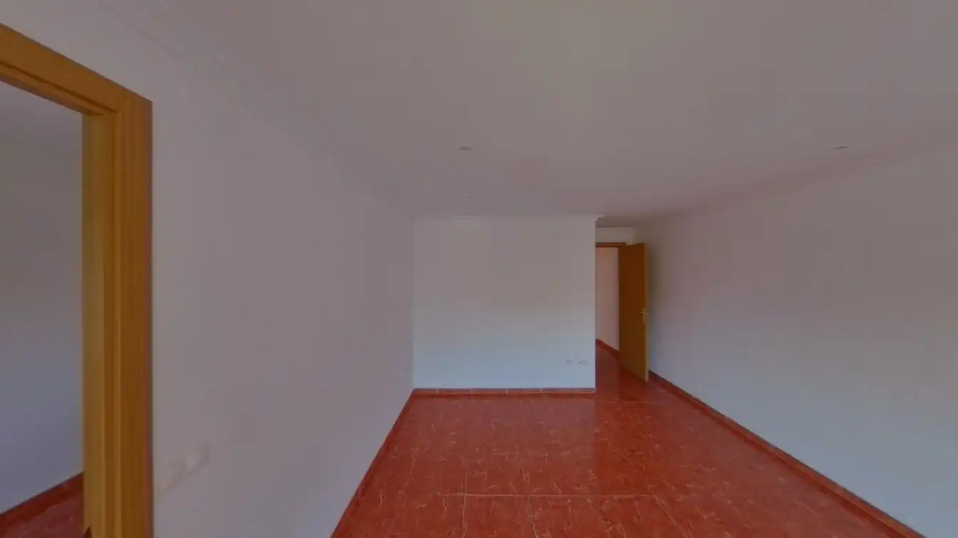 Flat with lift for sale in C/ Pedro Cabanes, imagen 3