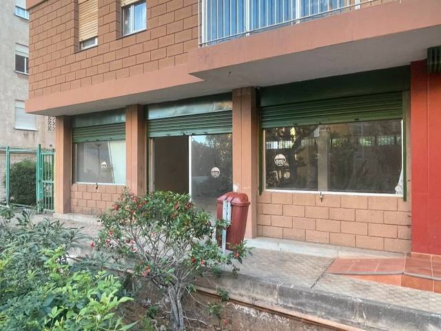 Local comercial en Alquiler en Calle Conde de Pallasar, 5 en César Casariego - Santa Clara - Nuevo Obrero