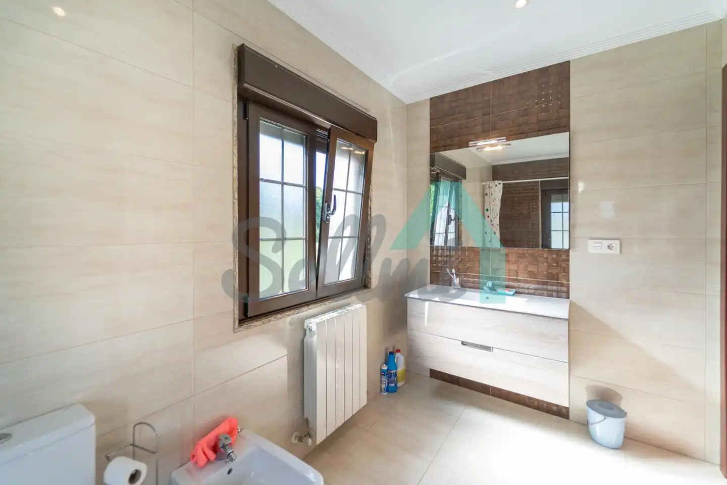 Baño de Casa o chalet en venta en Grado con Calefacción, Jardín privado y Parquet