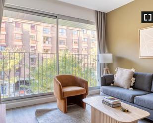 Living room of Flat to rent in  Madrid Capital  with Air Conditioner and Balcony