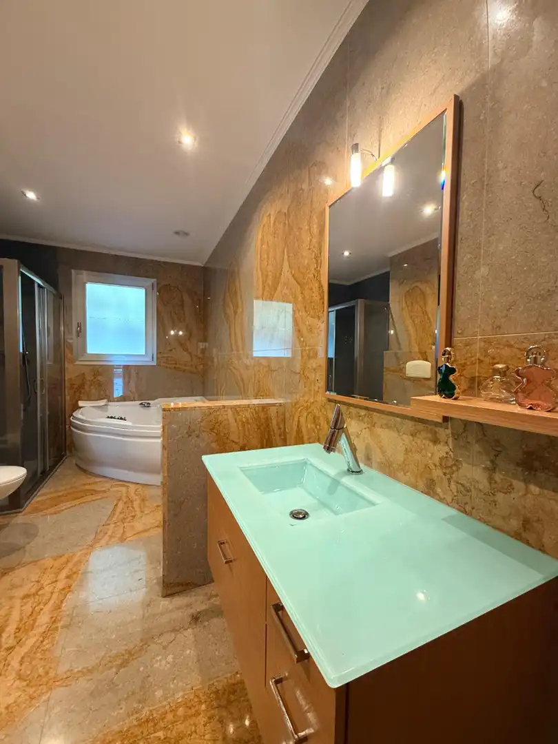 Baño de Casa o chalet de alquiler en Elche / Elx con Aire acondicionado, Calefacción y Jardín privado
