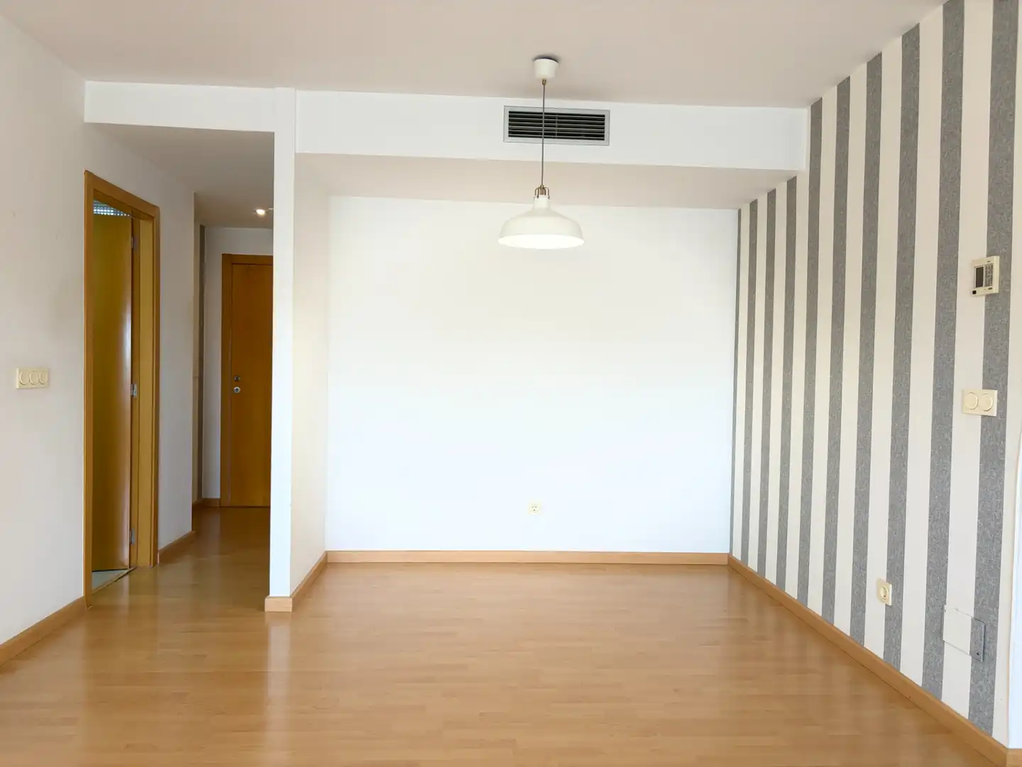 Flat for sale in Murcia  with Air Conditioner, Storage room and Oven