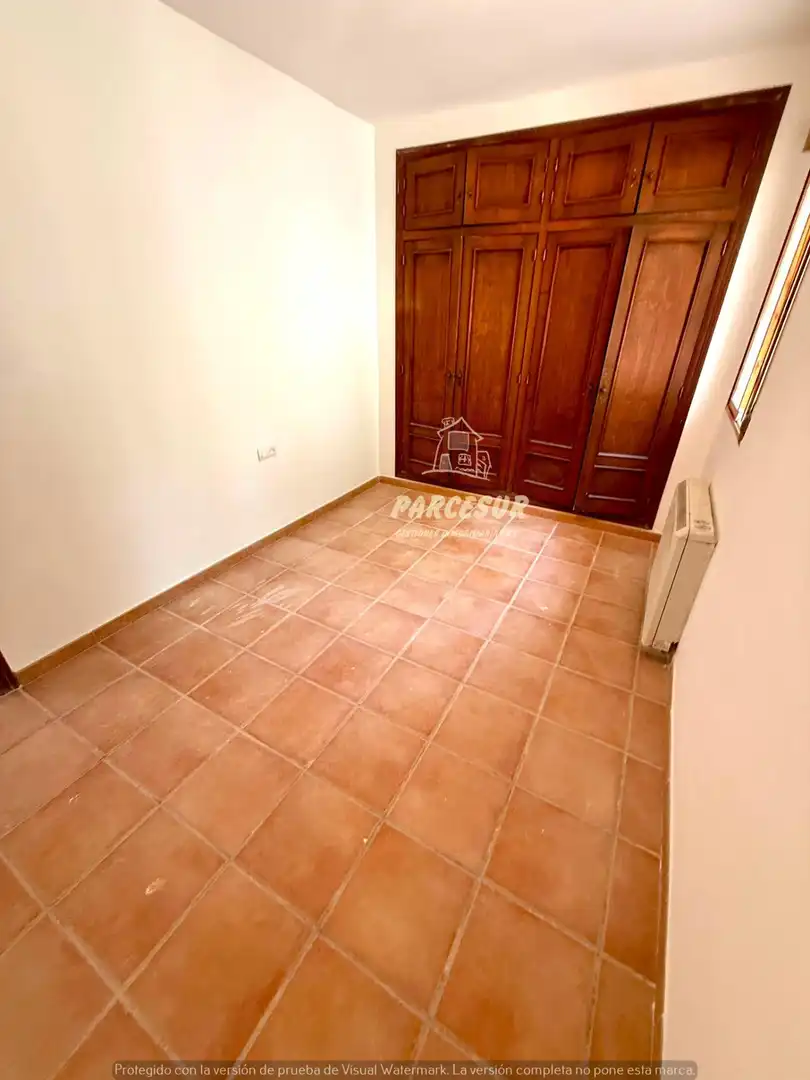 Aparcament de Finca rústica en venda en Córdoba amb Aire condicionat, Calefacció i Jardí privat