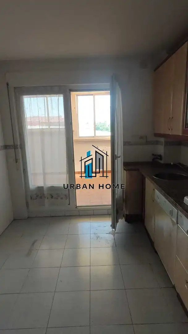 Balcony of Flat for sale in San Andrés del Rabanedo  with Heating, Terrace and Storage room