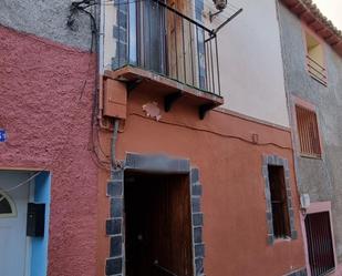 Vista exterior de Casa o xalet en venda en Calatorao amb Balcó