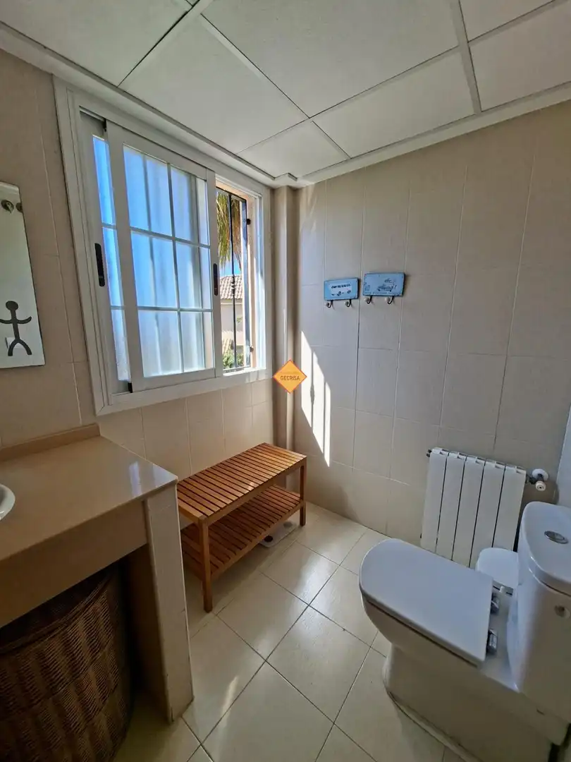 Baño de Casa o chalet en venta en Paterna con Aire acondicionado, Calefacción y Jardín privado
