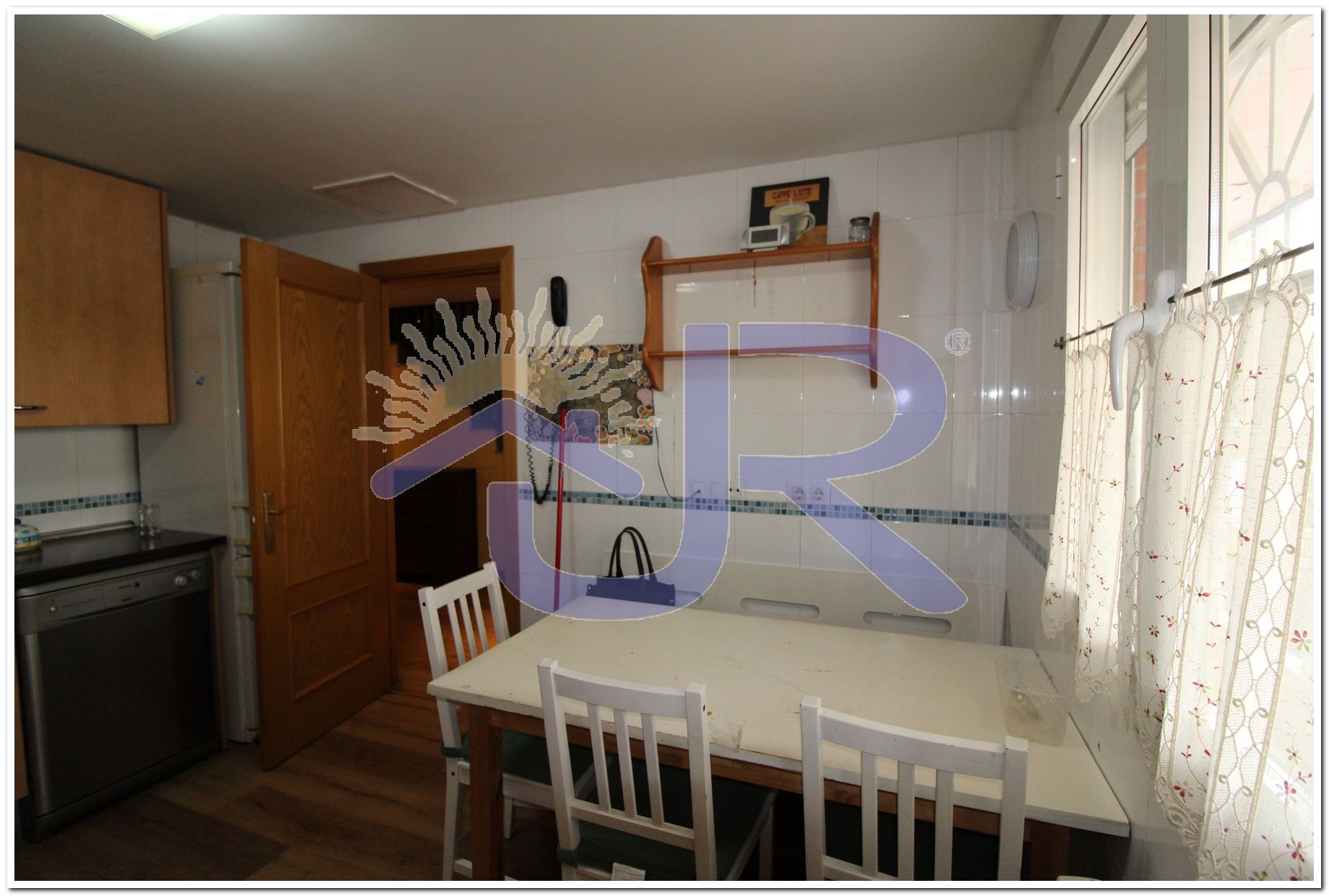 Cuina de Casa adosada de lloguer en Paracuellos de Jarama amb Aire condicionat, Calefacció i Jardí privat