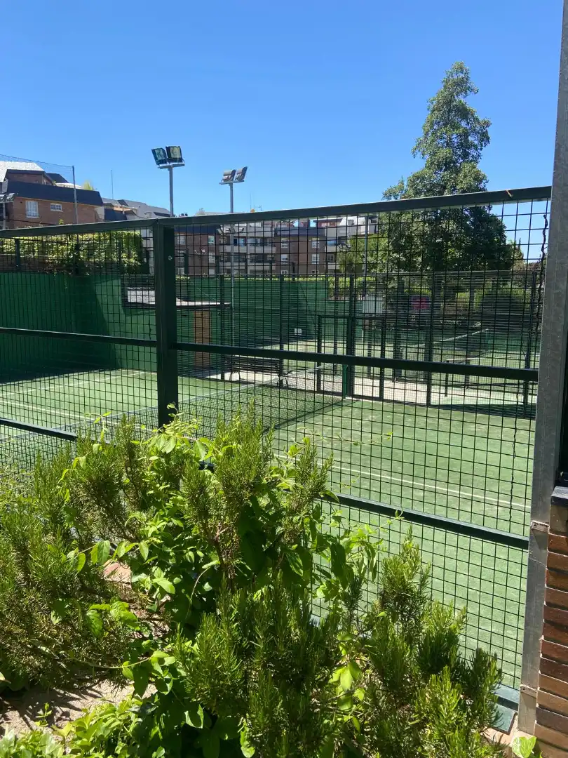 Jardí de Dúplex de lloguer en Majadahonda amb Aire condicionat, Calefacció i Terrassa