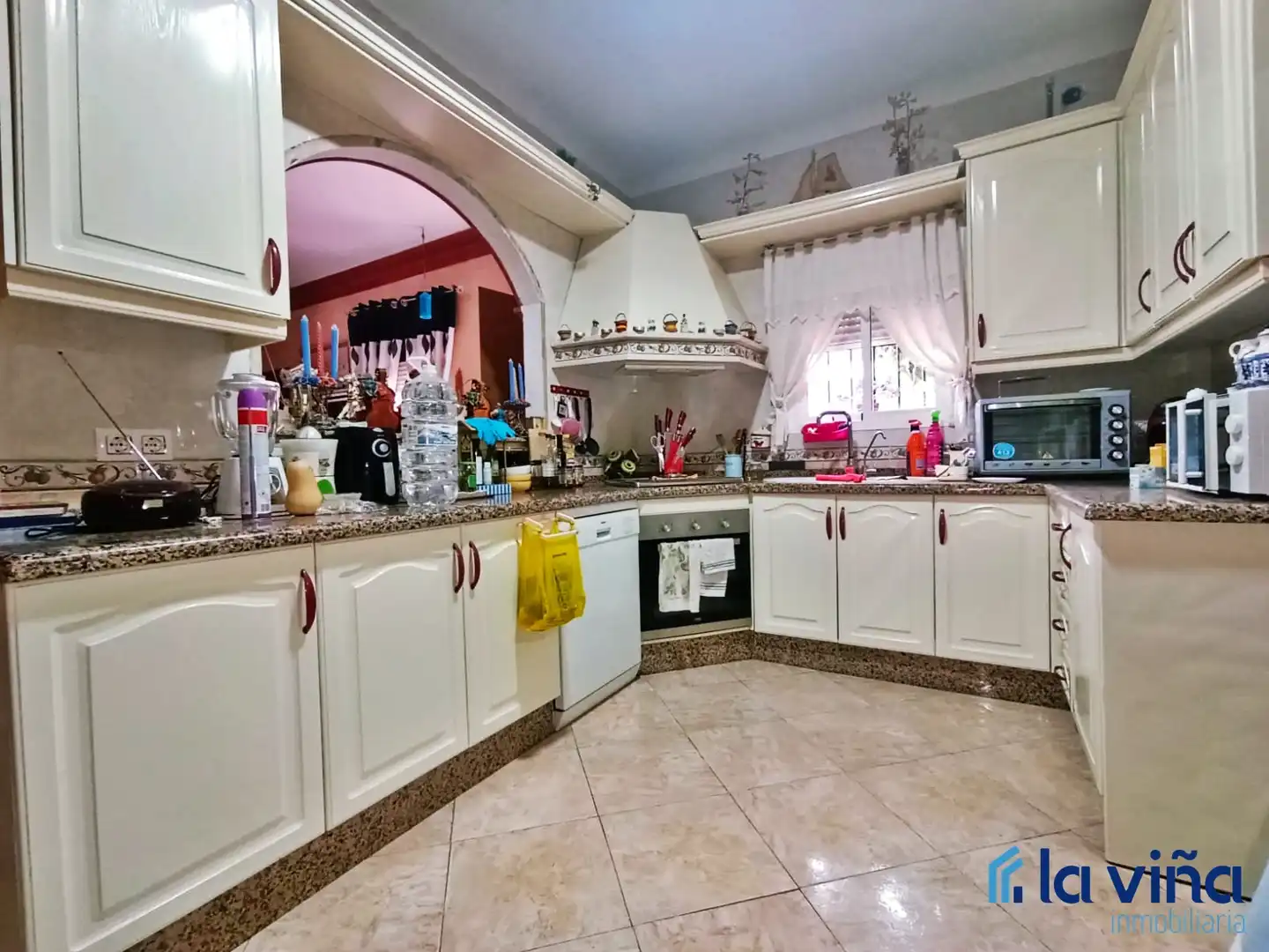 Cuina de Casa o xalet en venda en Humilladero amb Aire condicionat, Calefacció i Jardí privat