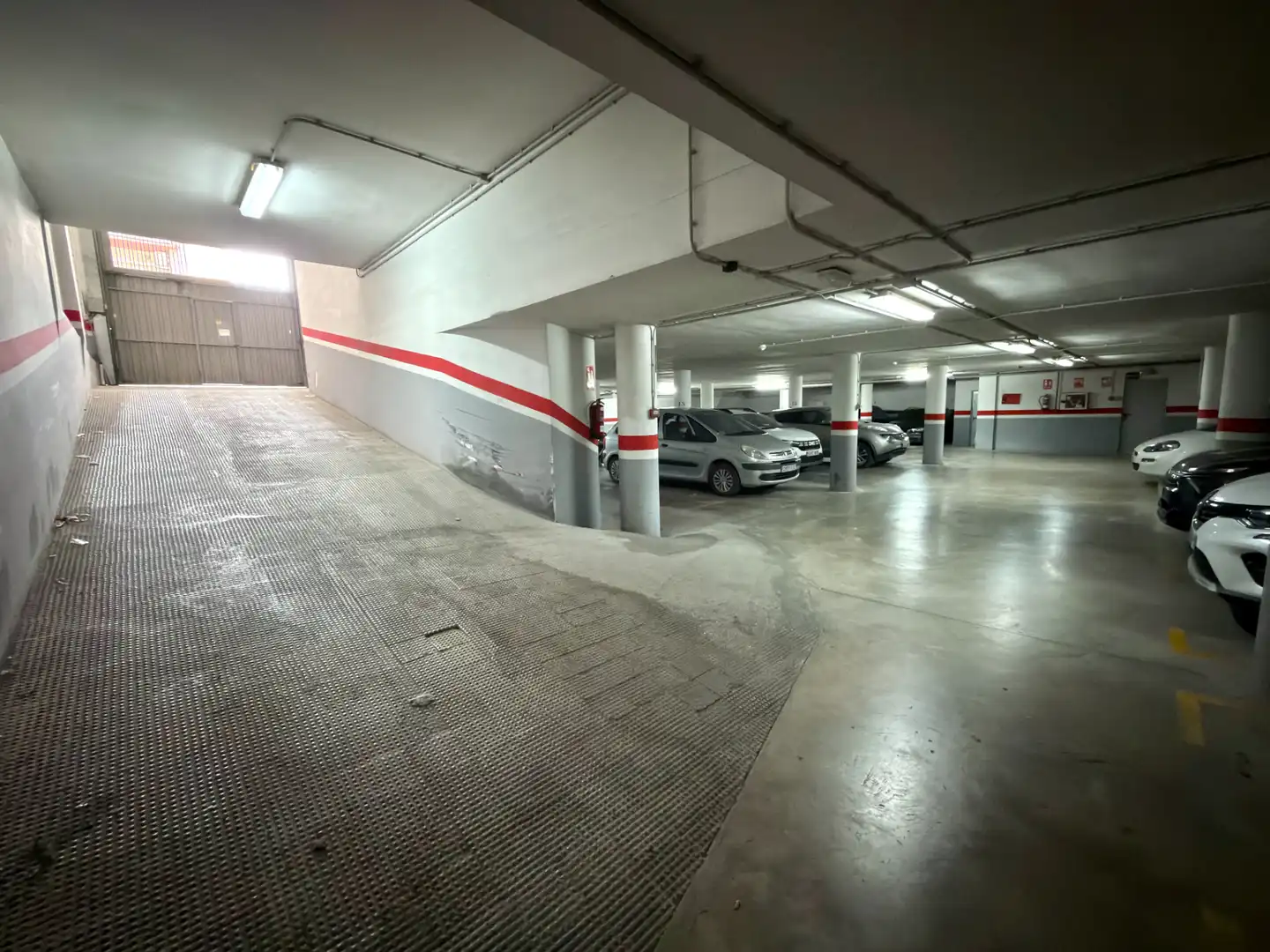 Parkplatz von Wohnung zum Verkauf in Vilamarxant mit Klimaanlage und Balkon
