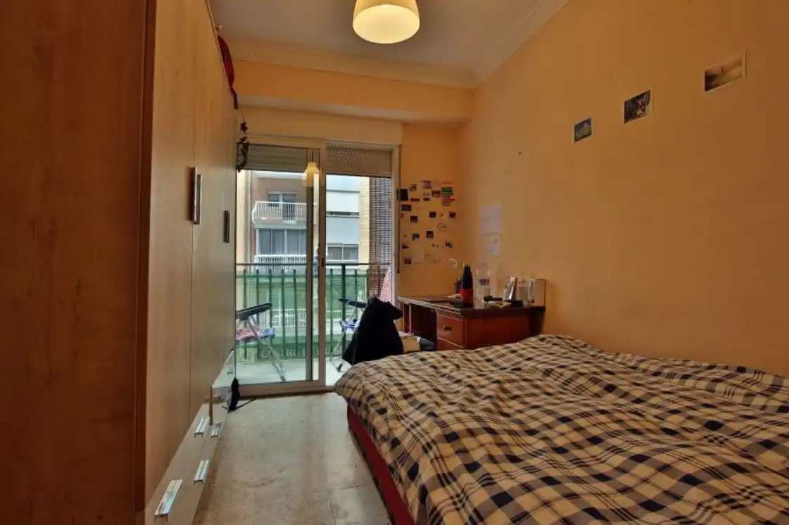 Schlafzimmer von Wohnung zur Miete in Valencia mit Möbliert