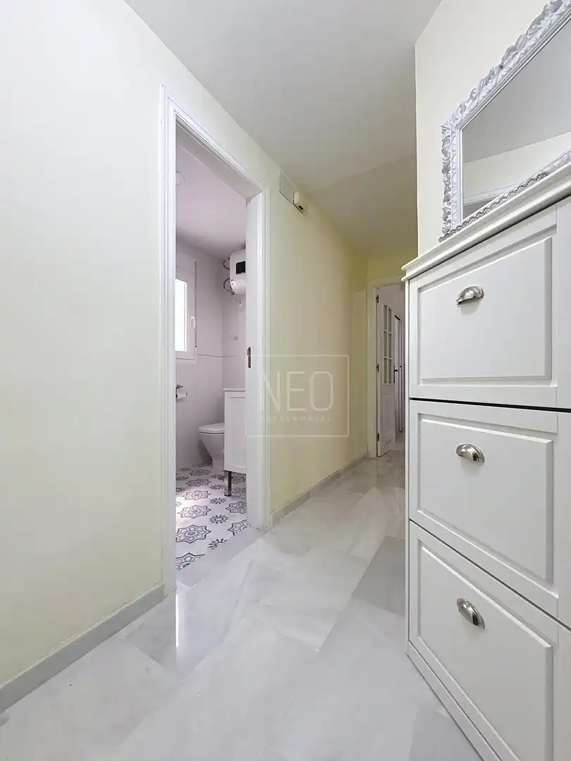 Bathroom of Flat for sale in Granada