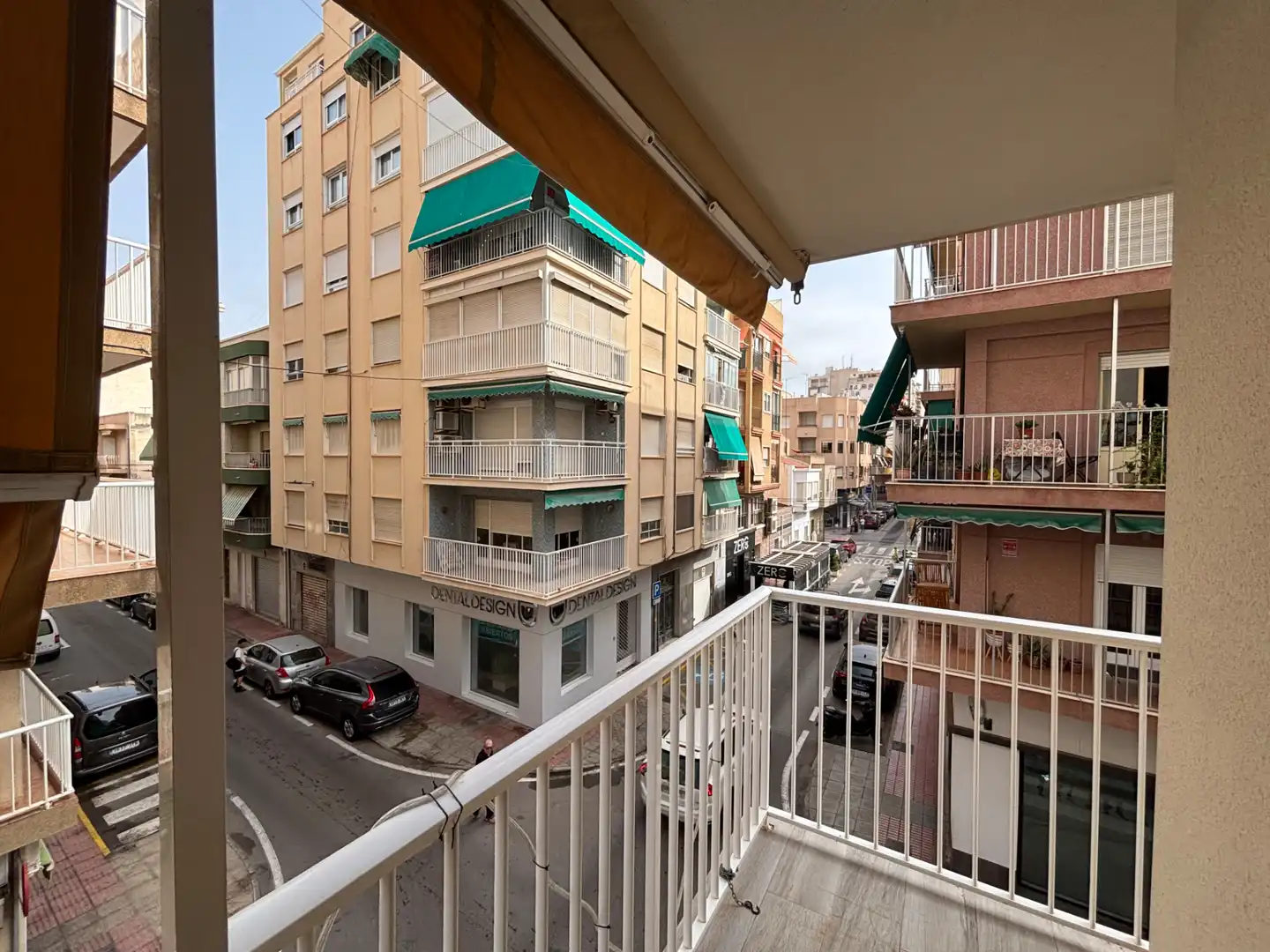 Außenansicht von Wohnung zum Verkauf in Santa Pola mit Terrasse, Möbliert und Balkon