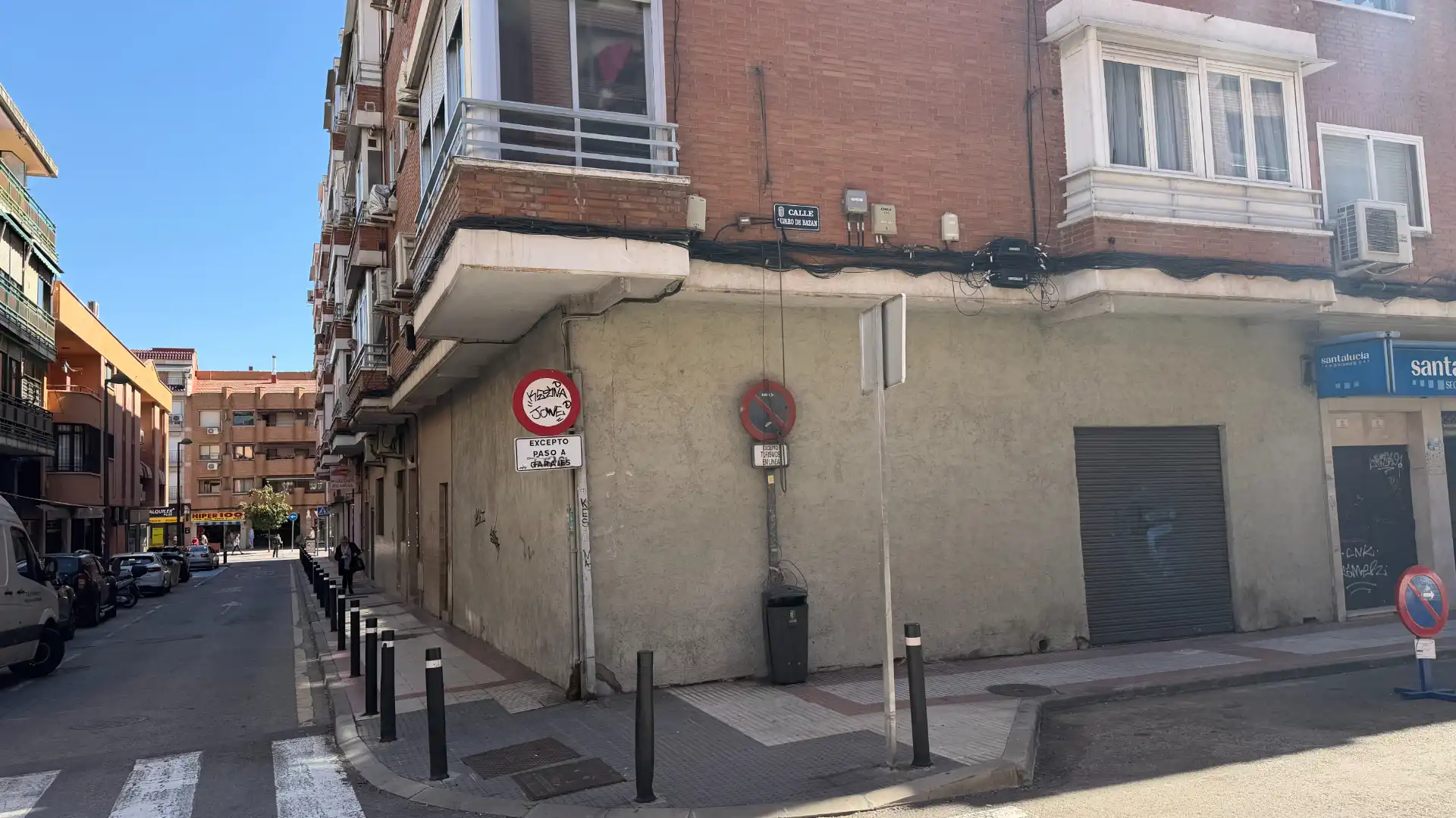 Vista exterior de Local en venta en Getafe