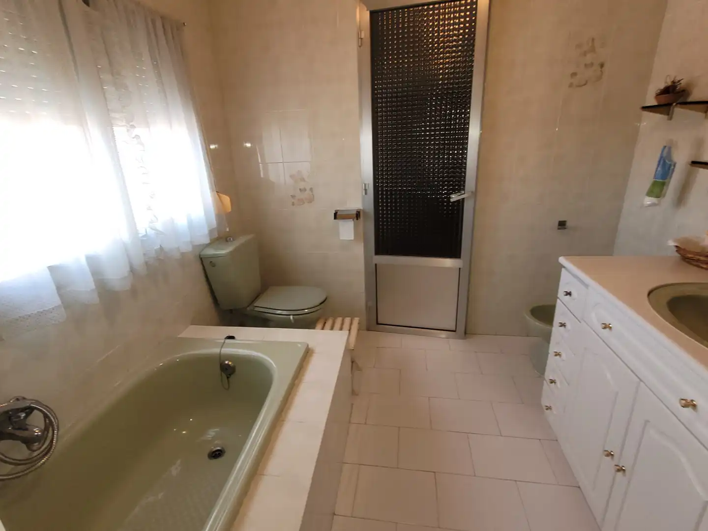 Baño de Piso en venta en Medina del Campo con Calefacción, Terraza y Balcón