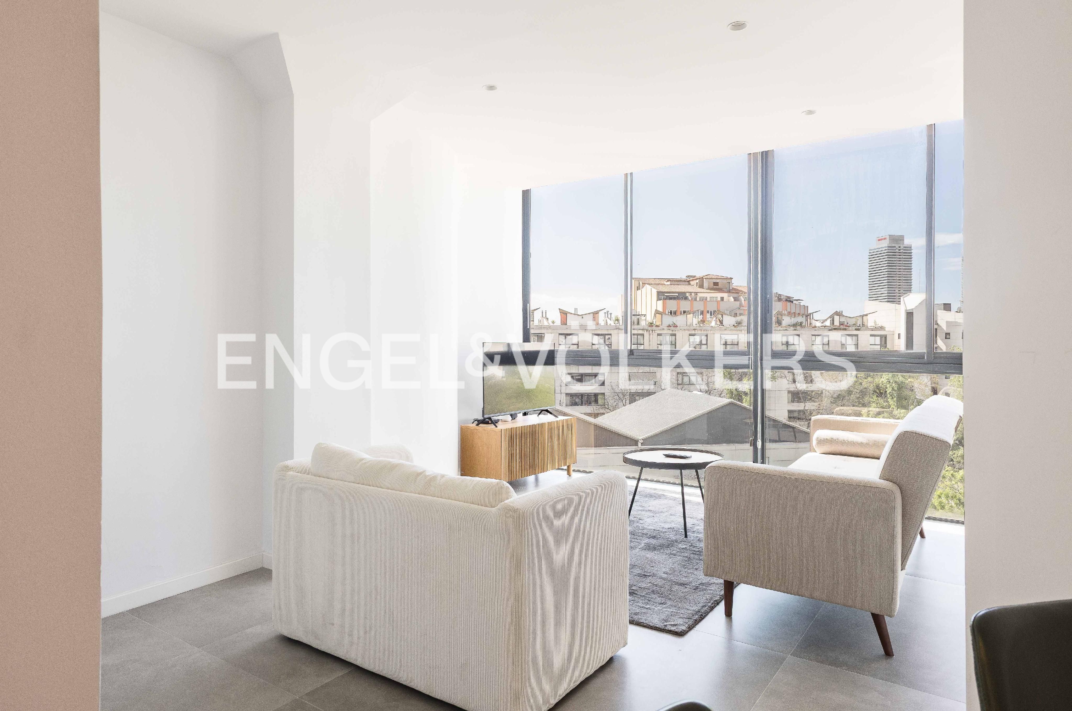 Sala d'estar de Apartament de lloguer en  Barcelona Capital amb Aire condicionat, Calefacció i Parquet
