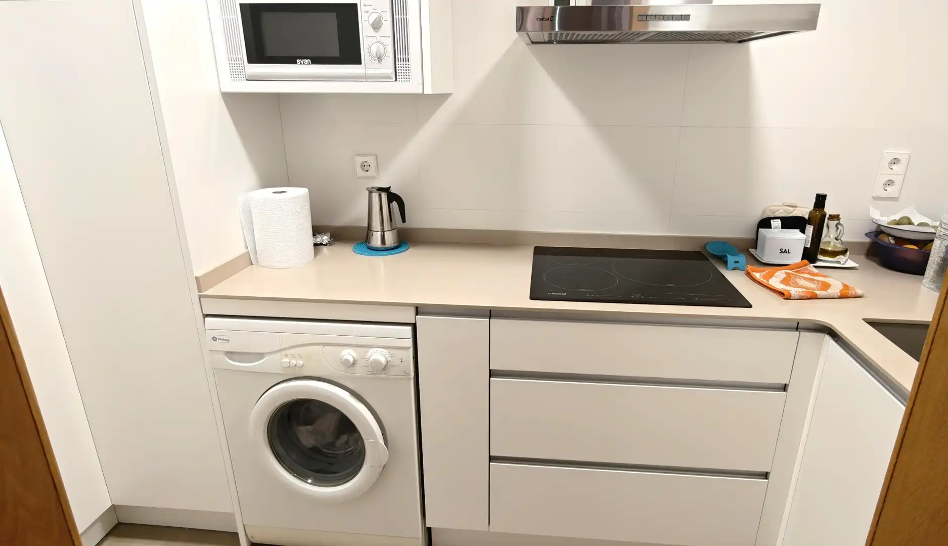 Flat with terrace for sale in Calle de la Viola, imagen 5