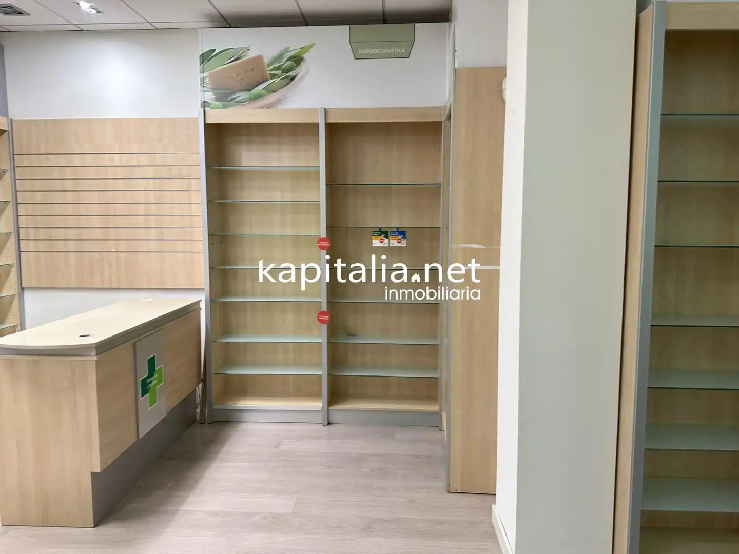Locale commerciale in vendita a Sant Josep - Zona Hospital, imagen 4