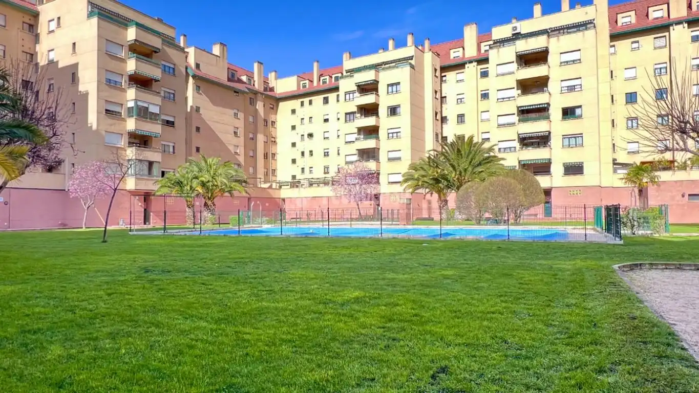 Exterior view of Flat for sale in Alcalá de Henares  with Terrace