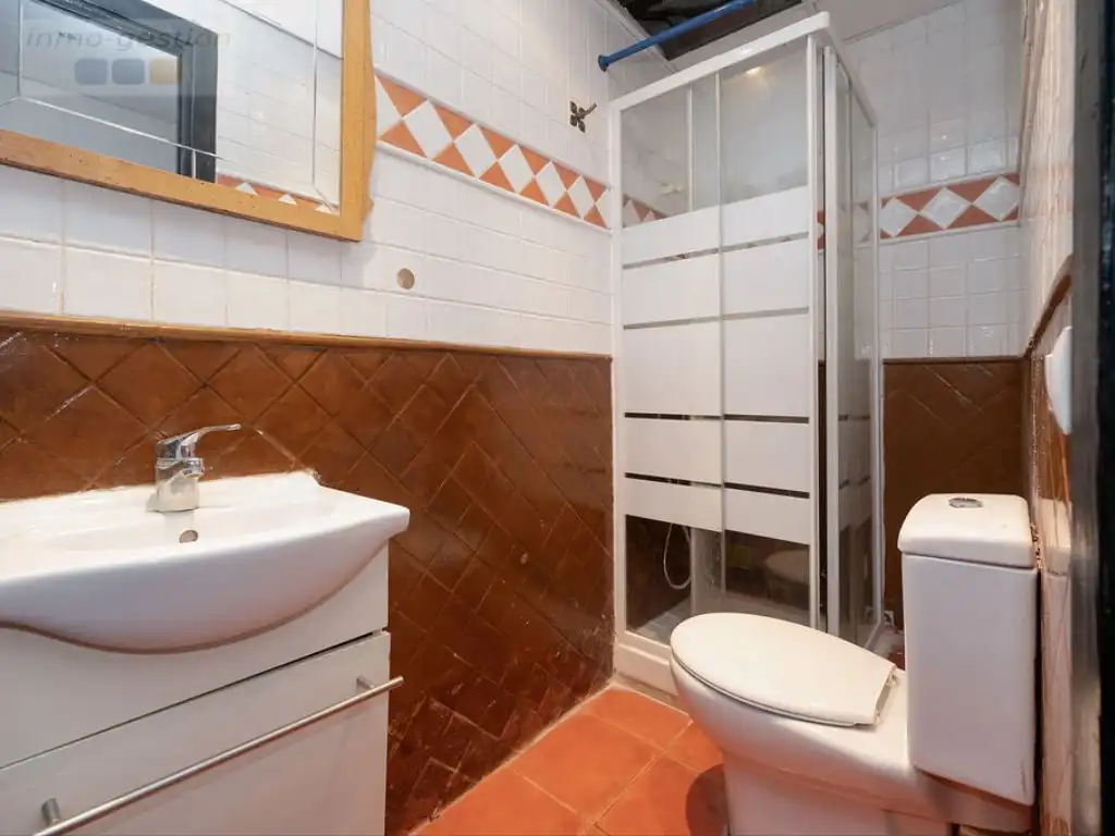 Bathroom of Flat for sale in Marbella