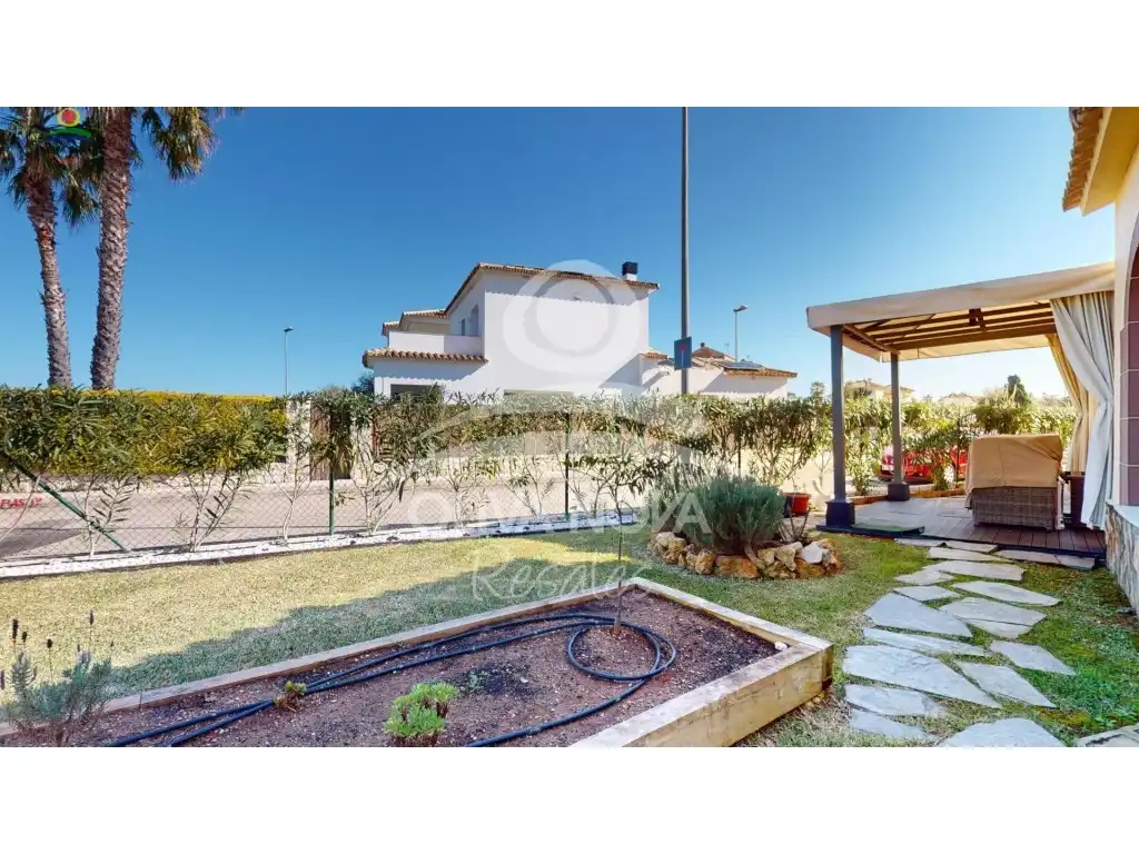 Jardín de Casa o chalet en venta en Oliva con Jardín privado
