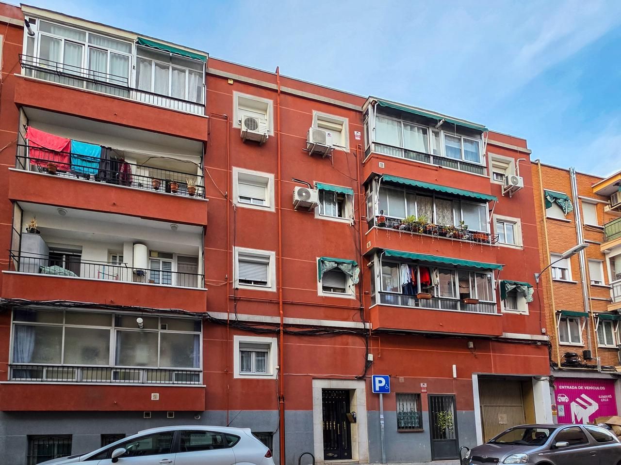 Exterior view of Flat for sale in  Madrid Capital  with Air Conditioner, Heating and Terrace