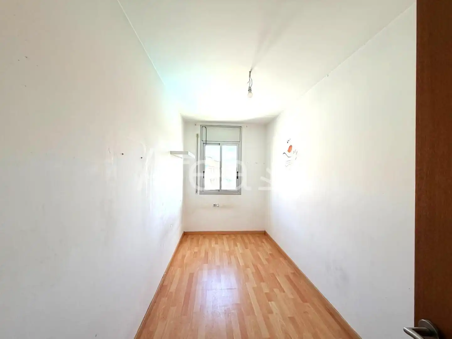 Habitación de Piso en venta en Mataró con Jardín privado, Balcón y Piscina comunitaria