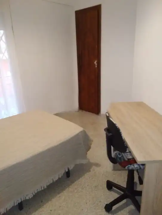 Schlafzimmer von Wohnung zur Miete in Granada mit Heizung und Möbliert