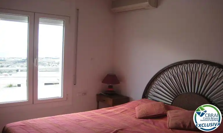 Bedroom of Houses for sale in Roses  with Heating, Private garden and Storage room