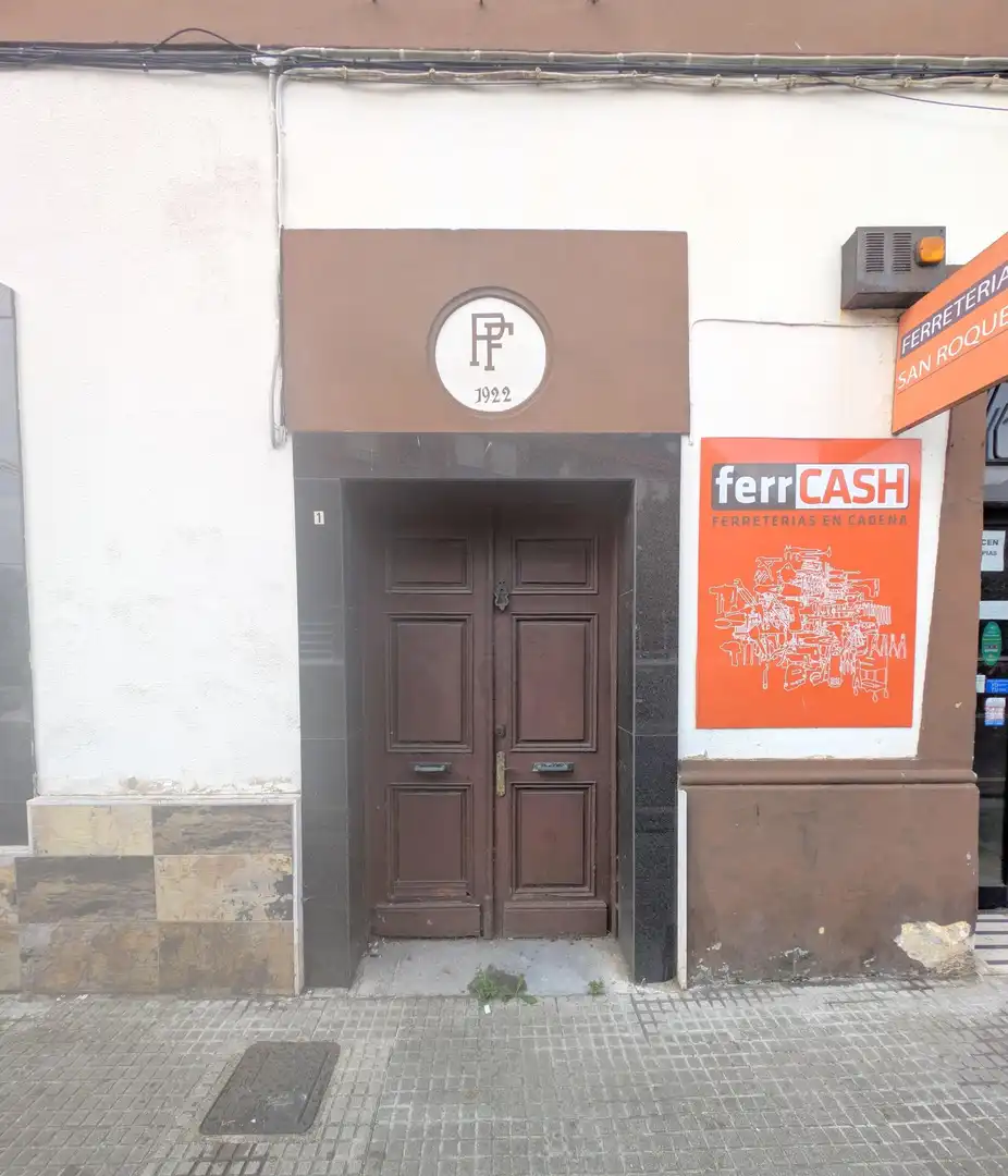 Edifici en venda en Oviedo 