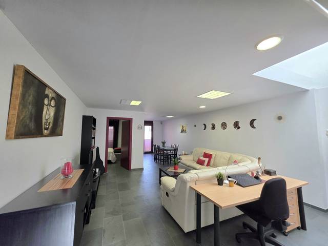 Casa adosada en Venta en Tueda