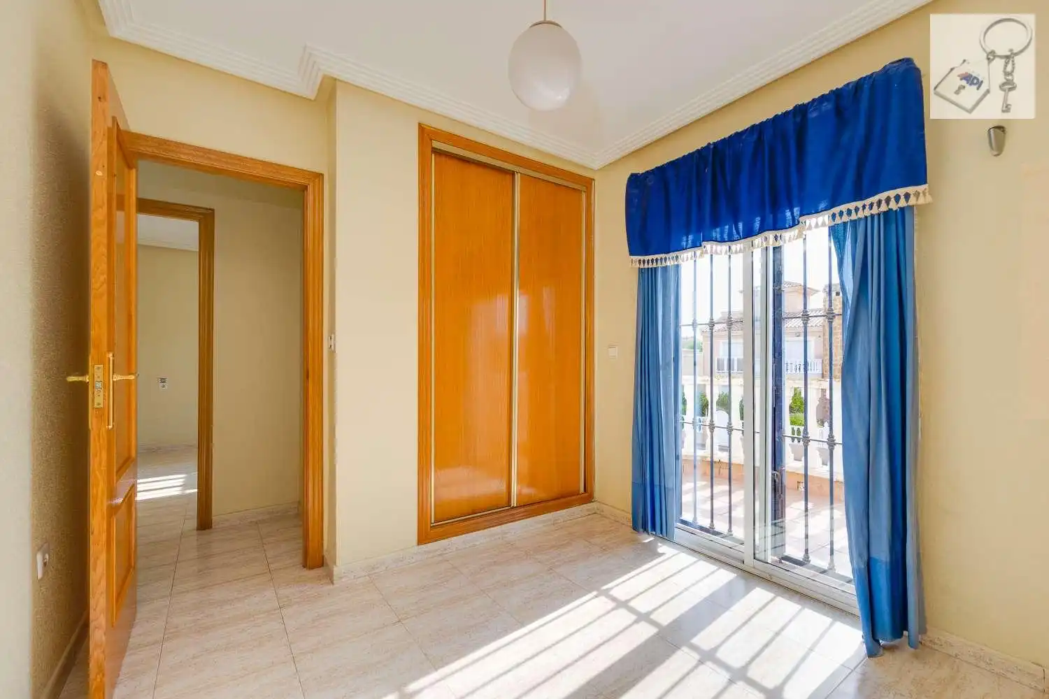 Habitación de Casa o chalet en venta en Torrevieja con Terraza y Piscina