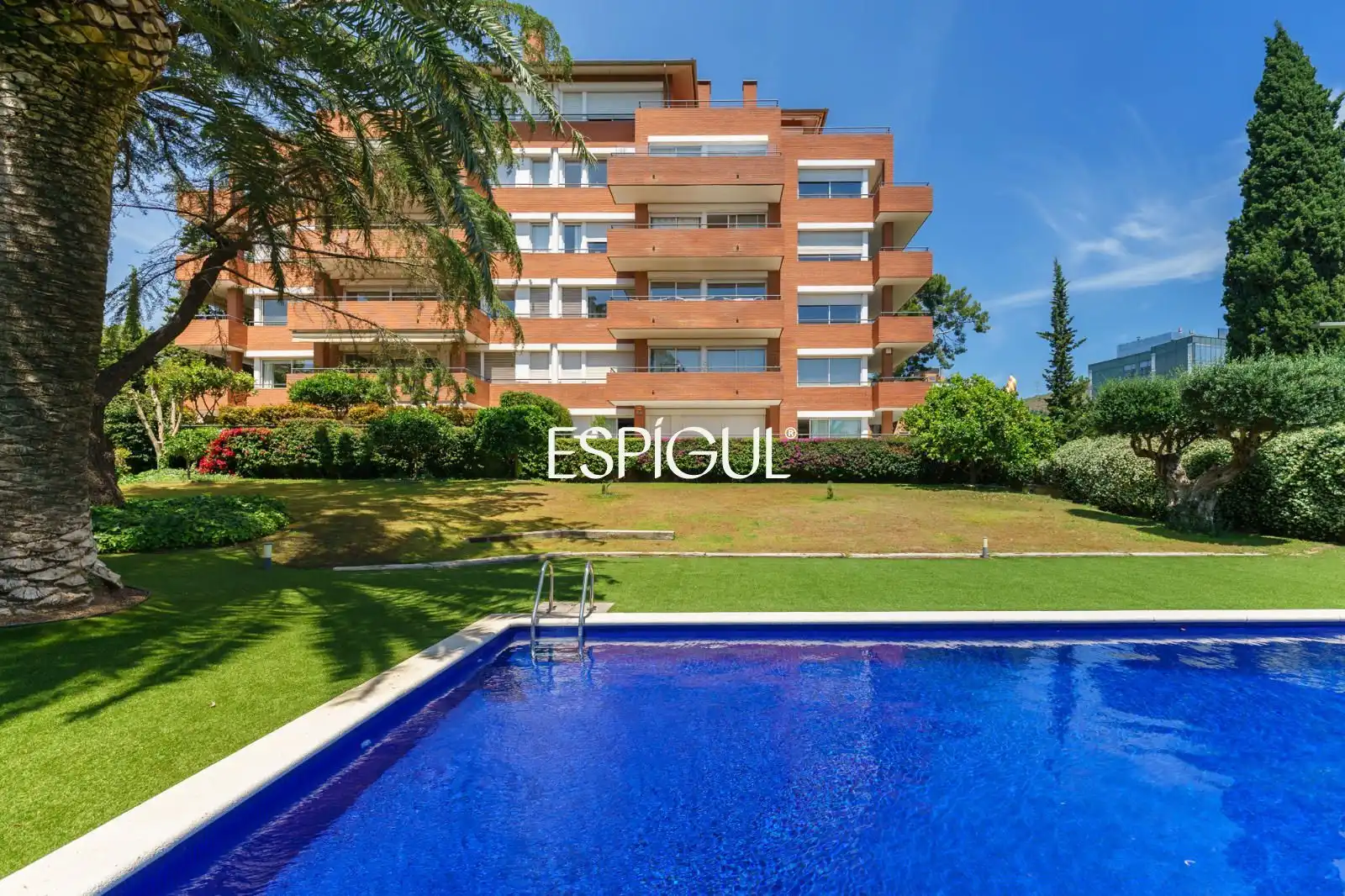 Piscina de Piso en venta en Esplugues de Llobregat con Aire acondicionado, Calefacción y Parquet