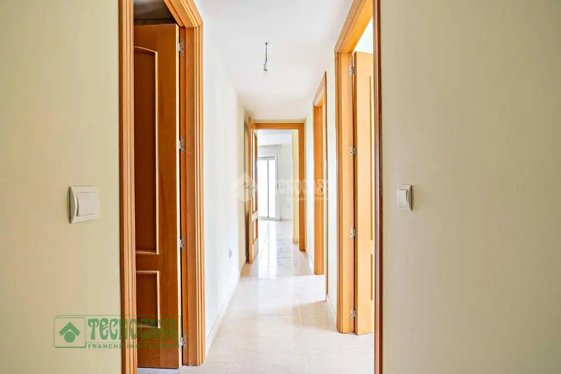 Piso en venta en Roquetas de Mar con Calefacción y Terraza