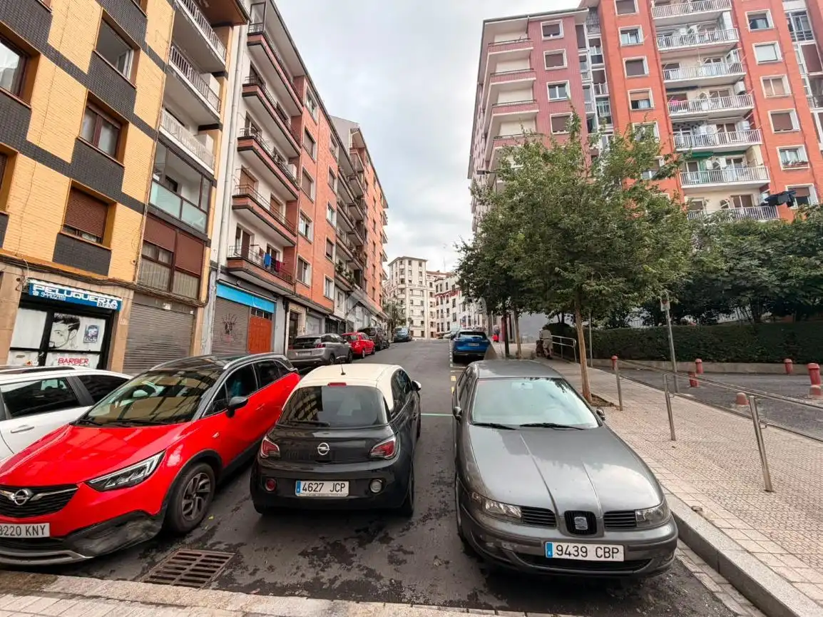 Business premises for sale in Begoña - Santutxu, imagen 2