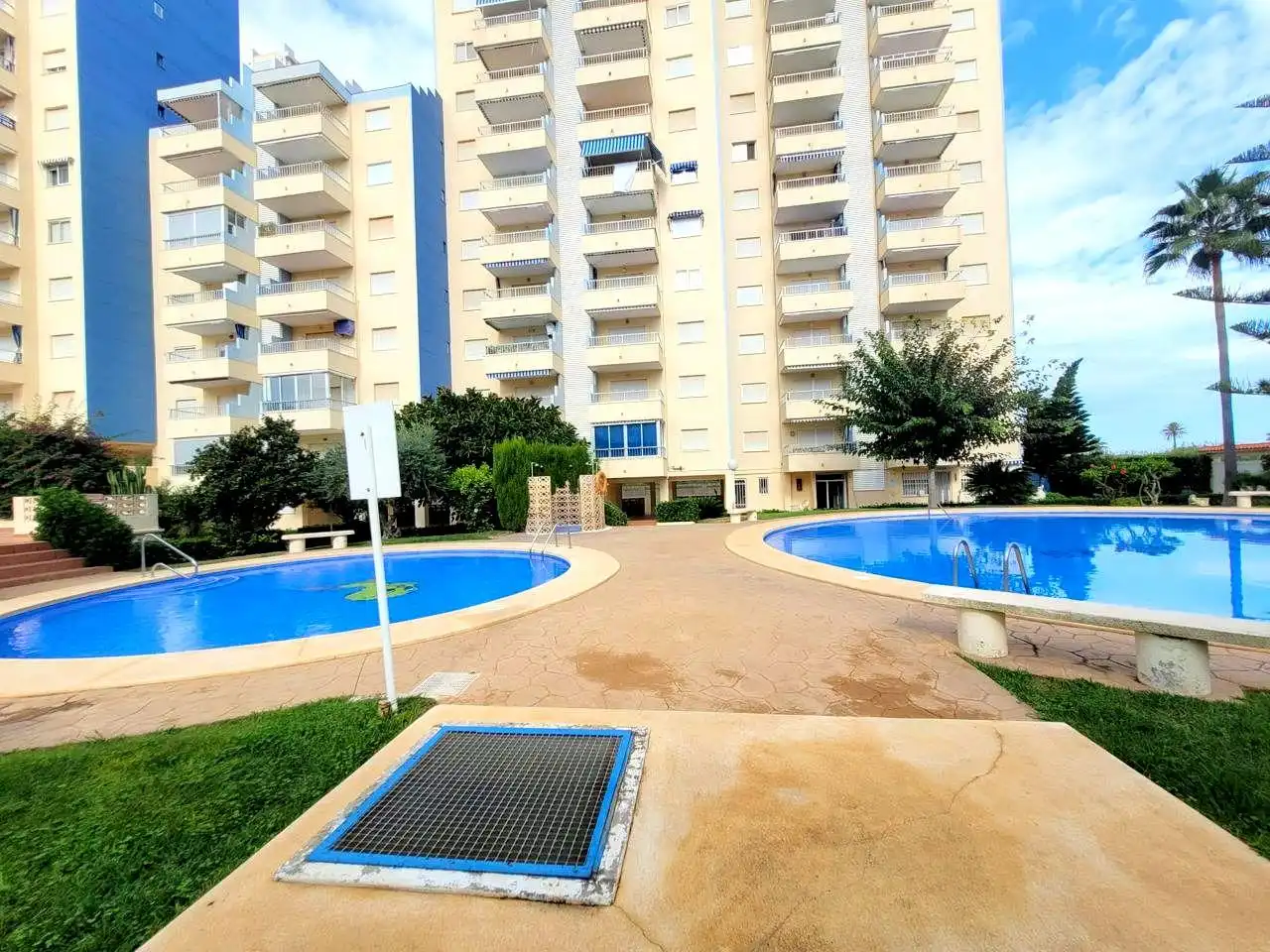Piscina de Apartament de lloguer en Gandia amb Terrassa, Moblat i Piscina comunitària