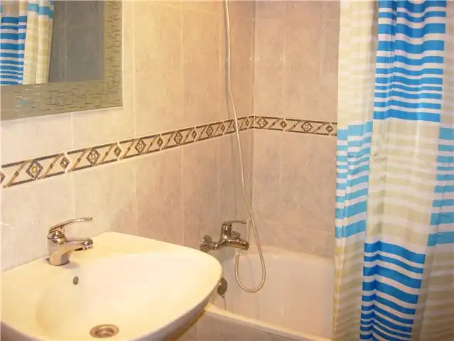 Bathroom of Flat for rent in Santander  with Heating, Parquet flooring and Furnished