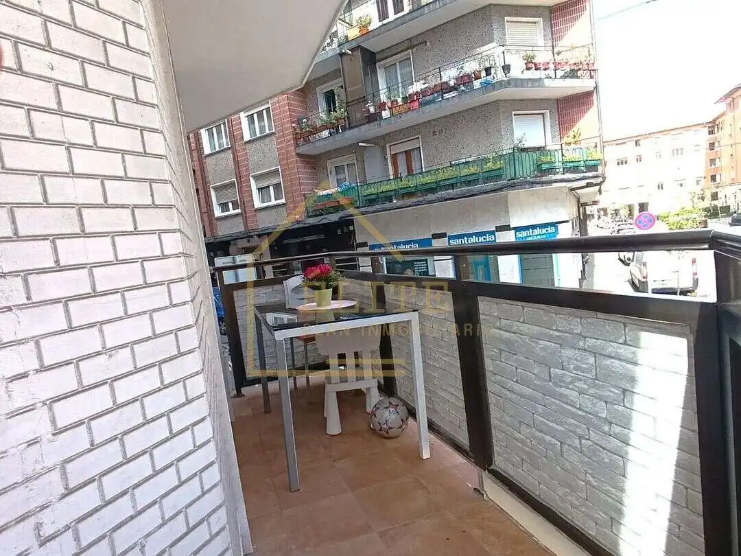 Terraza de Piso en venta en Santurtzi  con Calefacción, Amueblado y Balcón