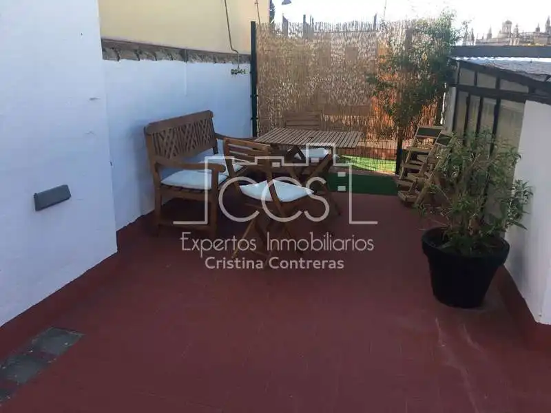 Terrassa de Casa adosada en venda en Sevilla amb Aire condicionat