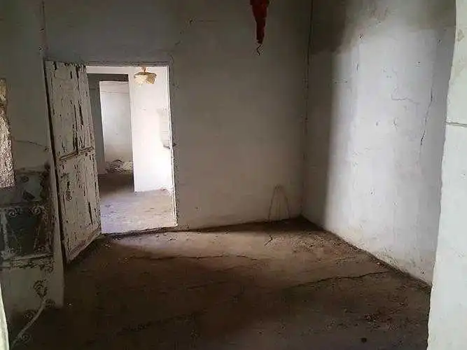 Commercial properties for sale in Llombai